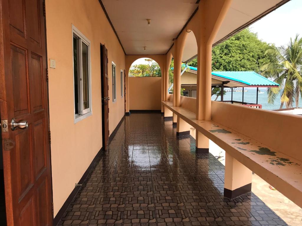 Rubtawan Sichang Resort photo 2