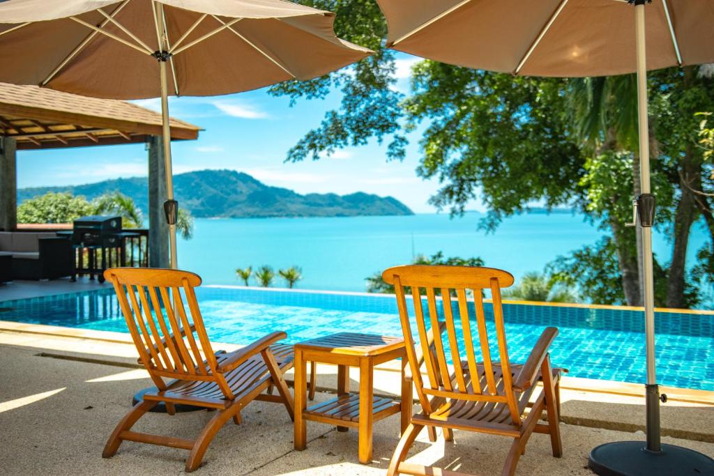 Aoyon Beach — photo 1