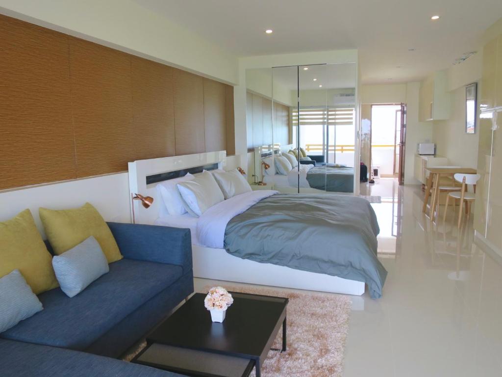Sunshine Beach Condotel by Lux photo 2