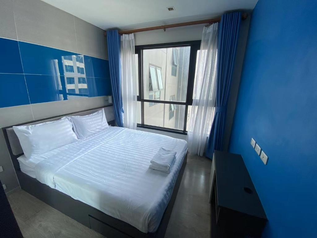 The Base Central in Downtown Pattaya photo 2