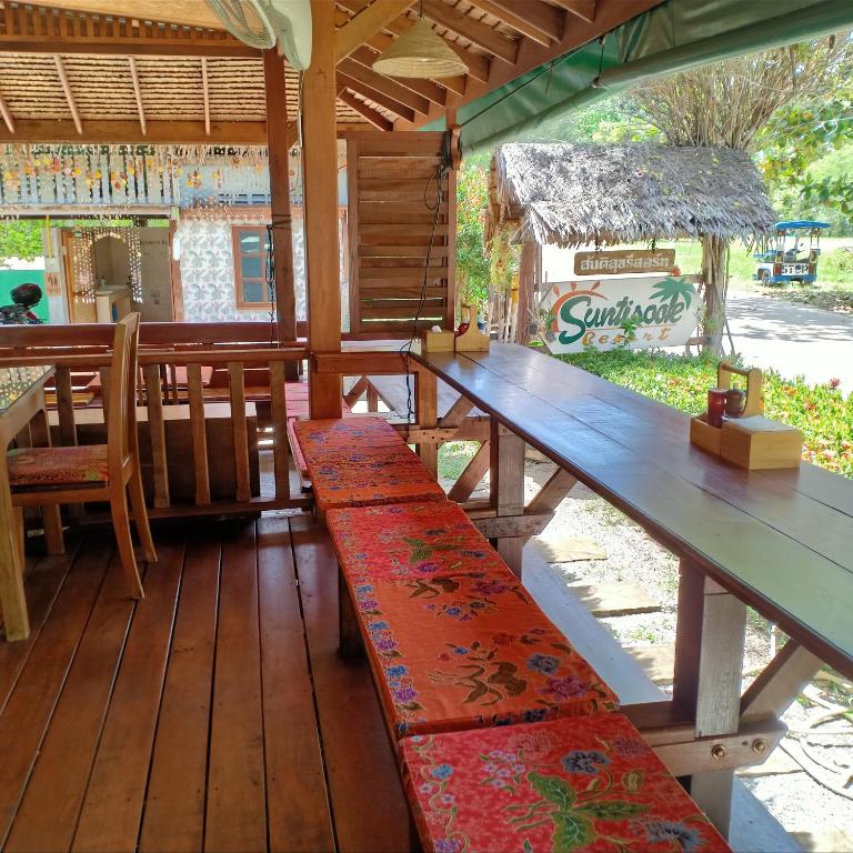 Suntisook Resort photo 3