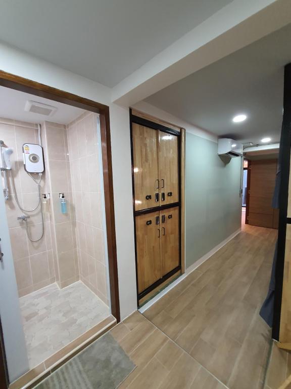 Station8 Hostel photo 3