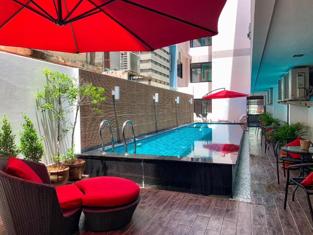 Scandia Beach Hotel - Soi 7 Best Location - 200m to Beach next to Food Market photo 3