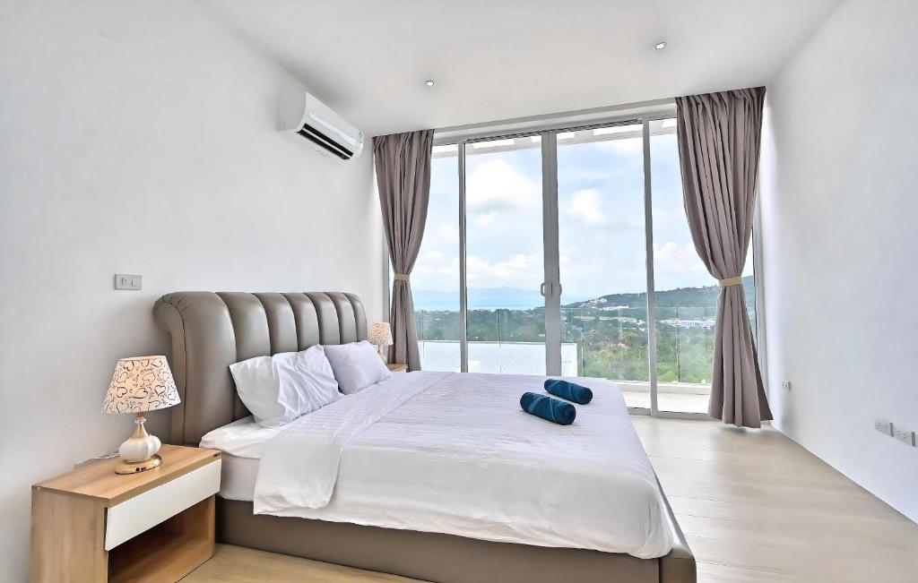 Seaview Oasis - 4BR near Beach - Koh Samui photo 2