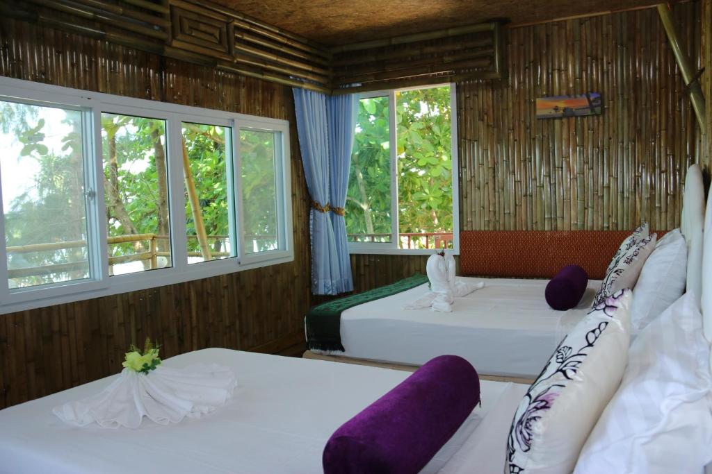 Ruan Mai Naiyang Beach Resort photo 2