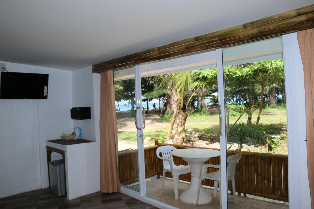 Ruan Mai Naiyang Beach Resort photo 3