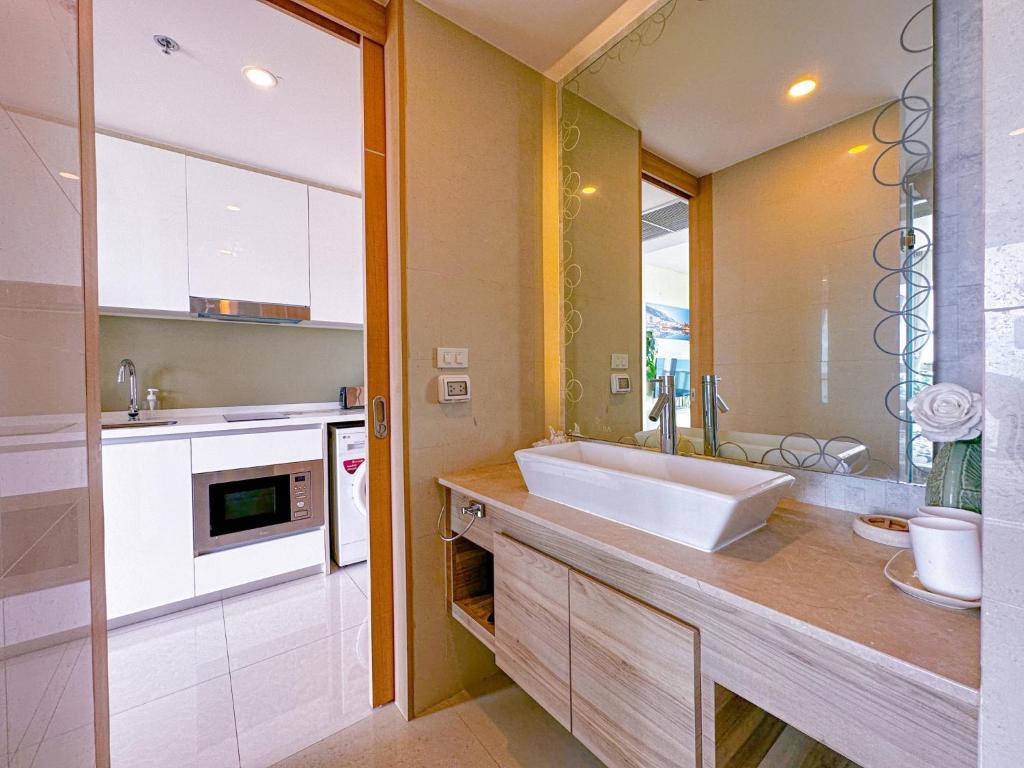 The Riviera Jomtien Amazing Sea View photo 3