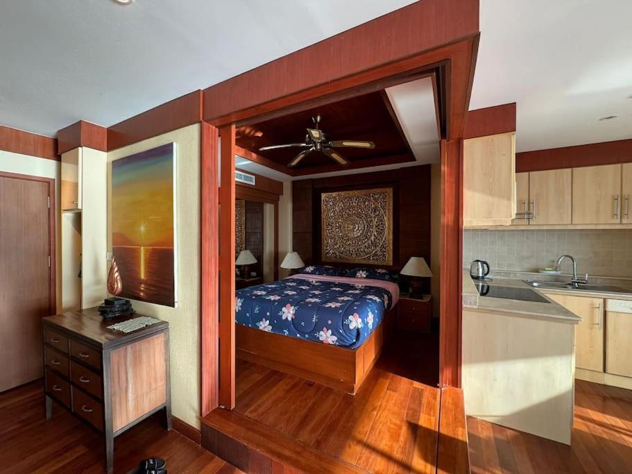 Patong Tower apartment with a great view photo 3