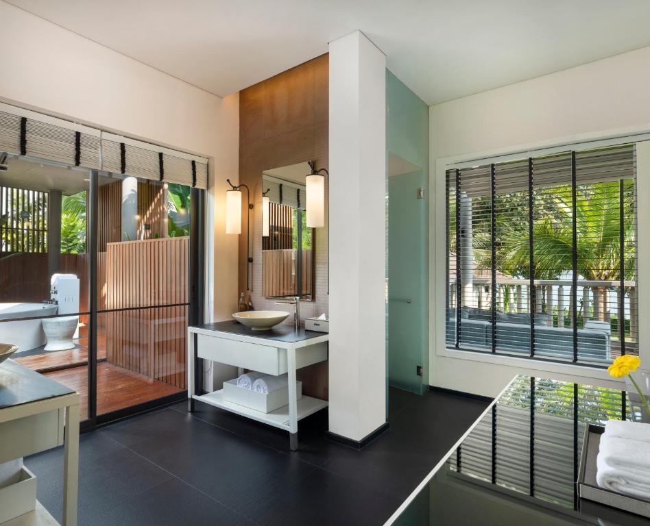 The ShellSea Krabi I Luxury Beach Front Resort & Pool Villa photo 2