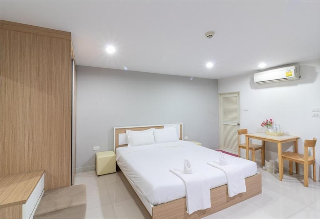 Townhouse Siam Privi Hotel photo 2