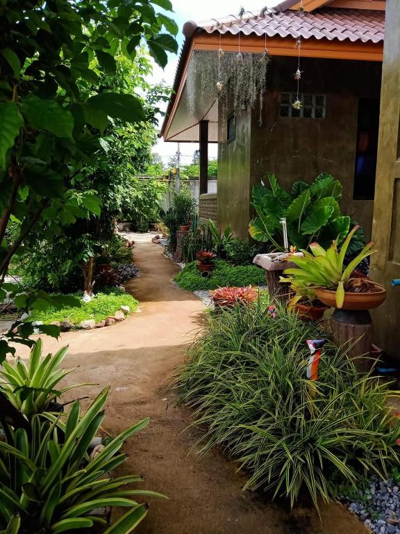 Tonpho homestay Lampangต้นโพธิ์โฮมสเตย์ — photo 1