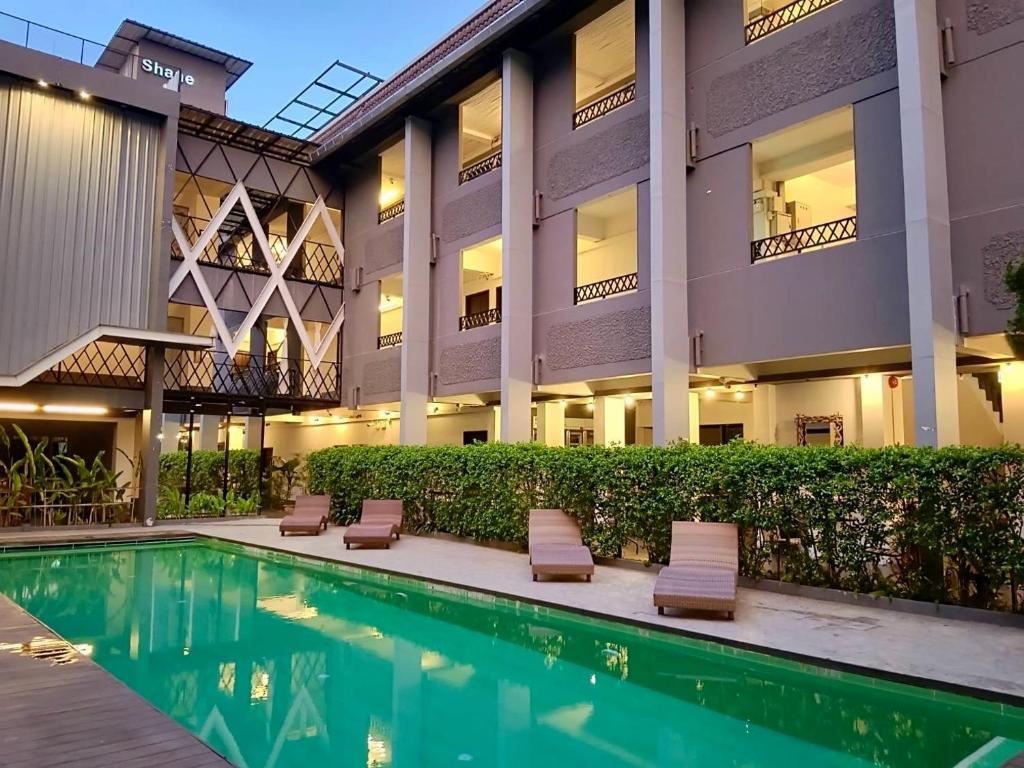 Shane Hotel — photo 1
