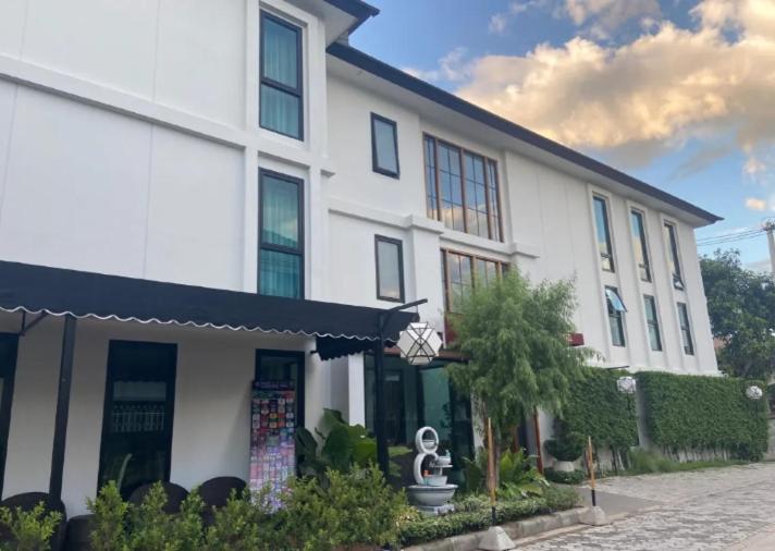 The Wing Boutique Hotel — photo 1