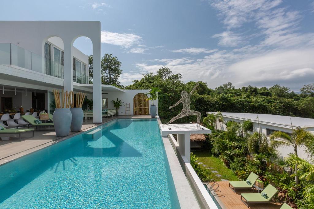 Stunning 7 BR — photo 1