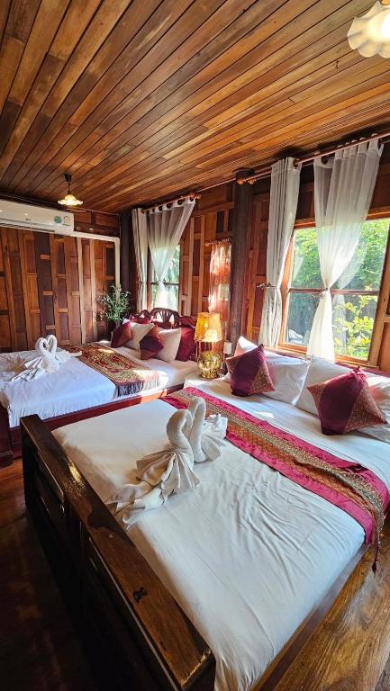 The Antique Riverside Resort photo 3