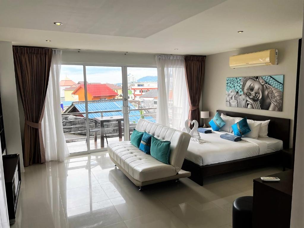 Private apartment at Bayshore by Lofty photo 2