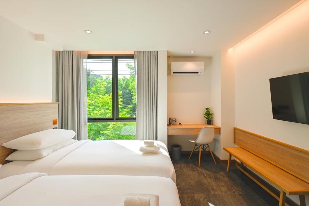 ZEN MASTER HOTEL photo 2