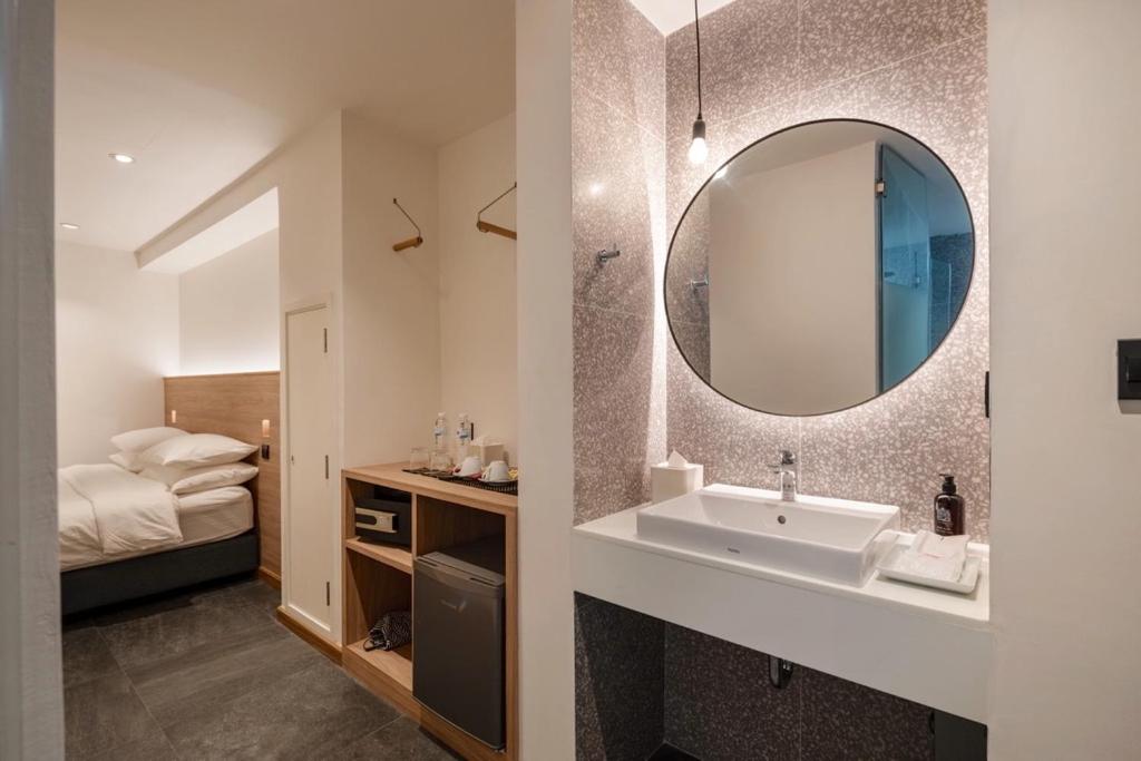 ZEN MASTER HOTEL photo 3
