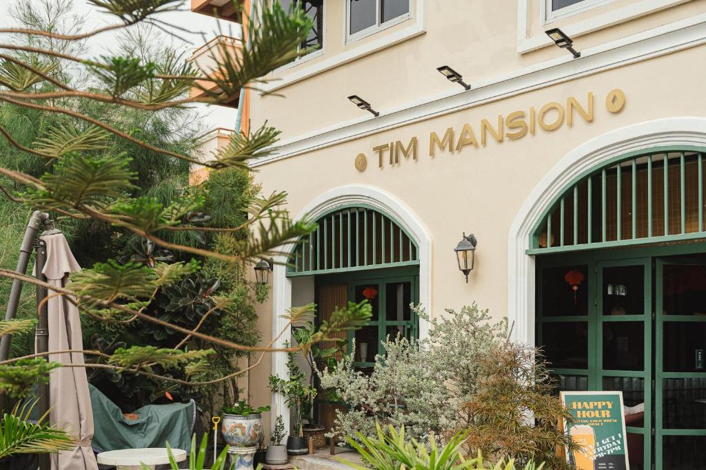Tim Mansion photo 2