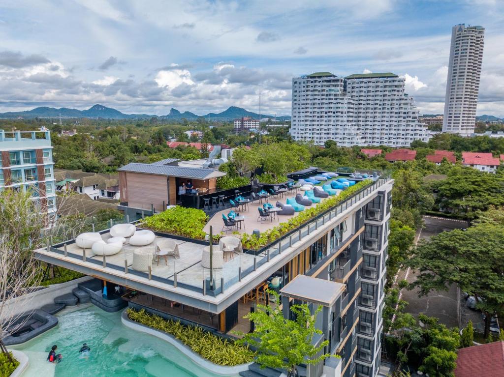 Seaphere Pattaya Hotel by Elite Suites photo 3