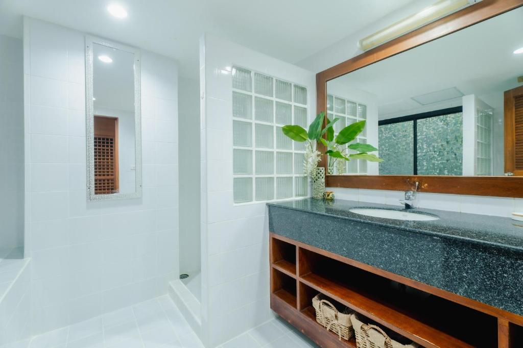 The Sand Beach Apartment photo 3