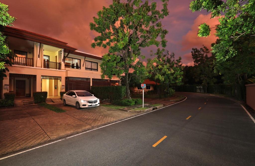 2bdr Townhouse in Laguna Village by Capital Pro — photo 1