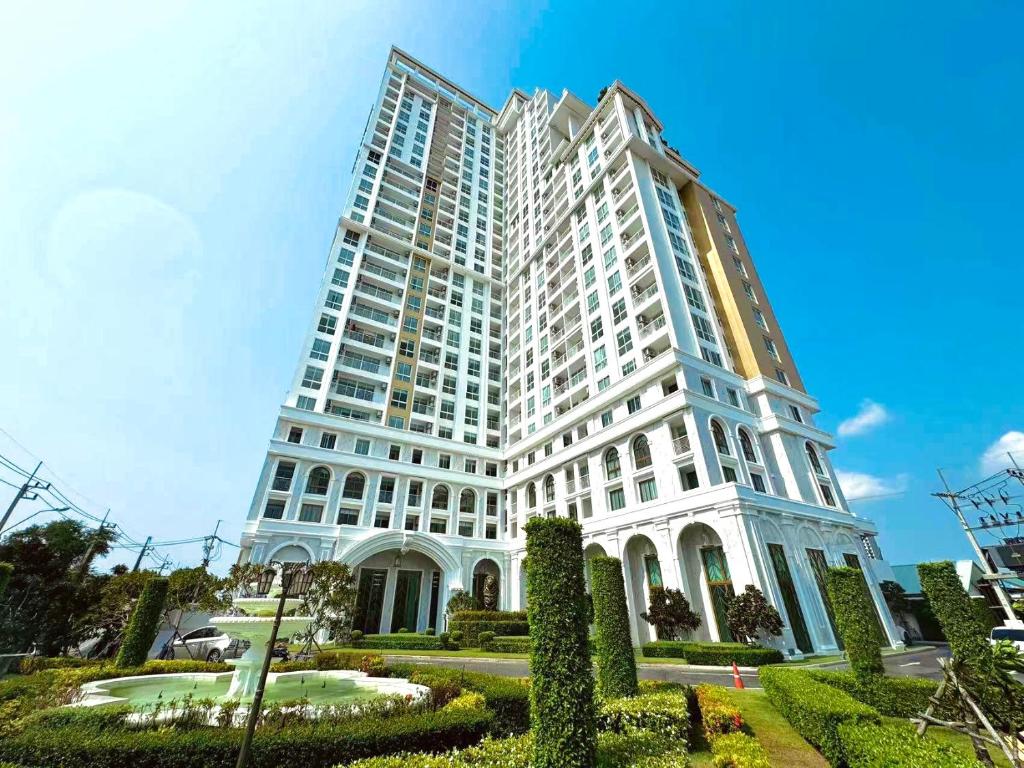 The Empire Chic Residence Jomtien & Yahaha — photo 1