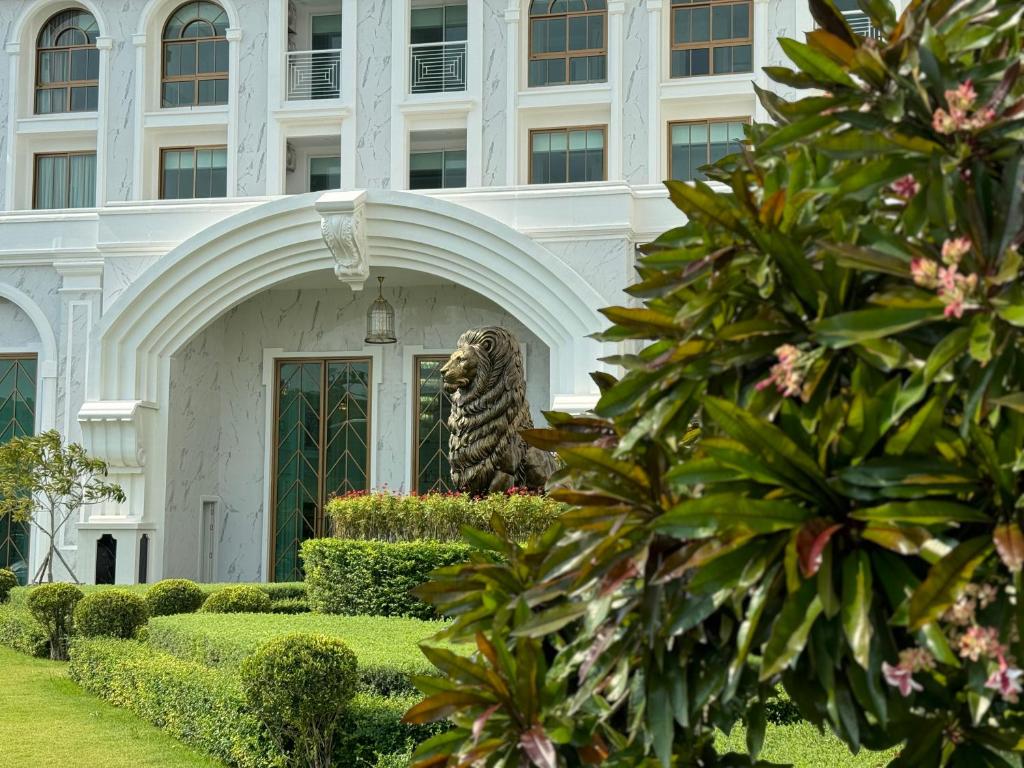 The Empire Chic Residence Jomtien & Yahaha photo 2