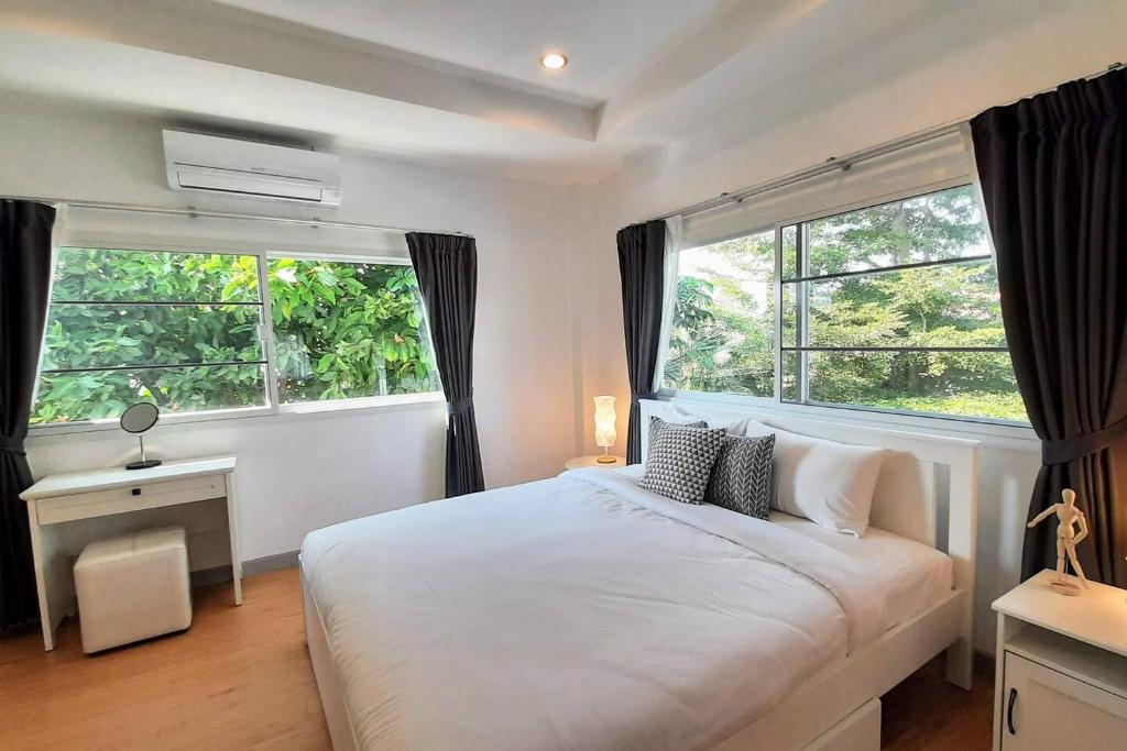 Serene Villa with Saltwater Pool & Peaceful Garden photo 2