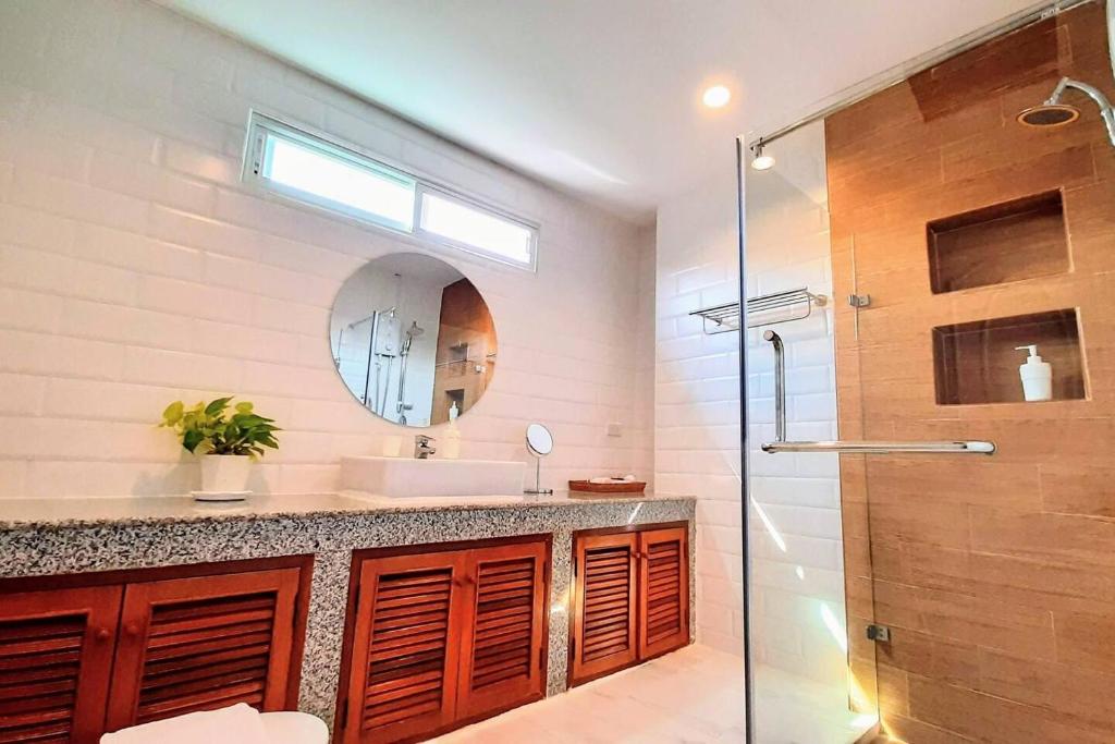 Serene Villa with Saltwater Pool & Peaceful Garden photo 3
