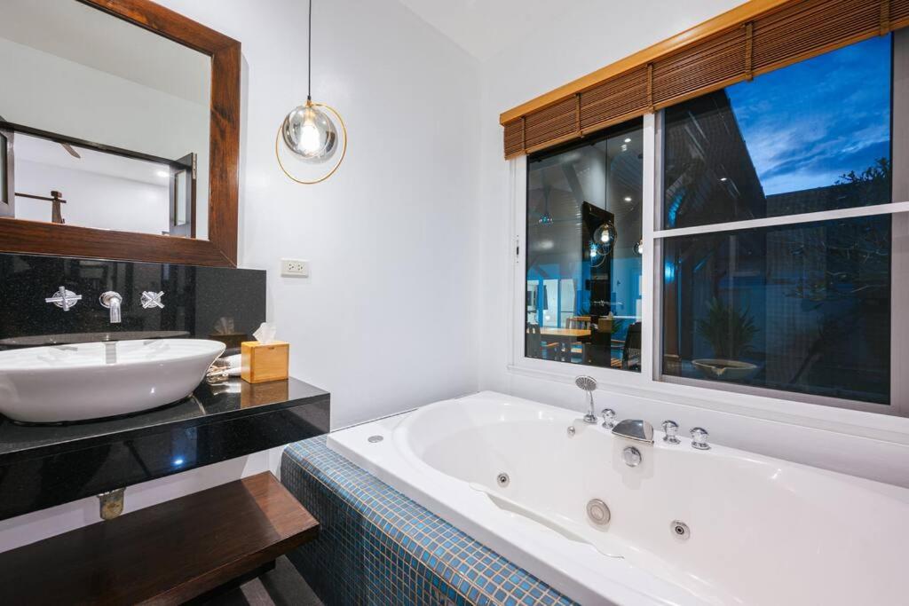 Tranquil 3 Bedroom Garden Pool Villa photo 3