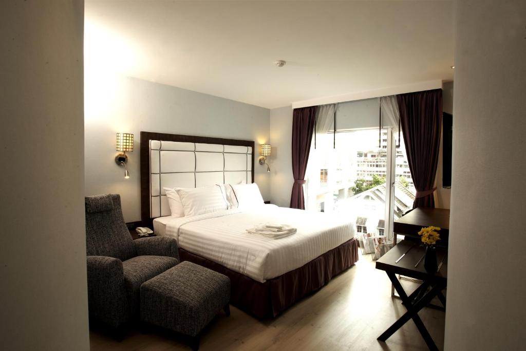 Sukhumvit Suites Hotel photo 2