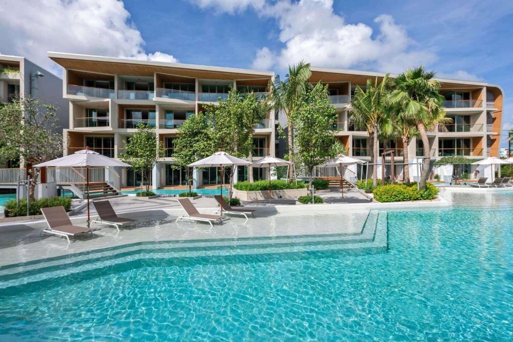 Wyndham Grand Nai Harn Beach Phuket photo 3