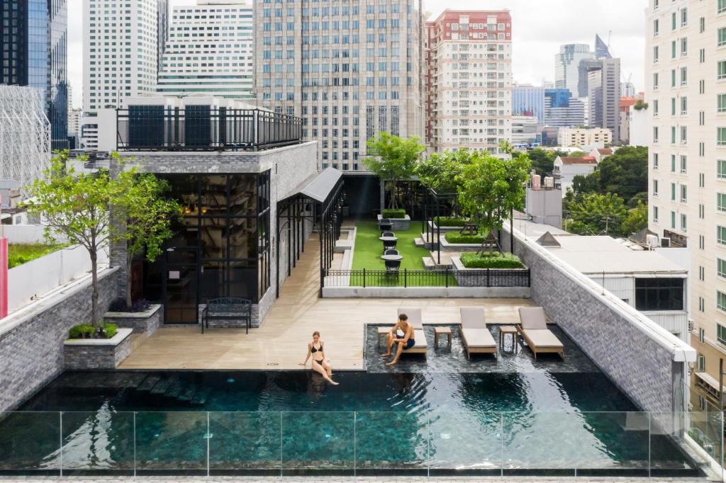 Montraj Coach Sukhumvit photo 2