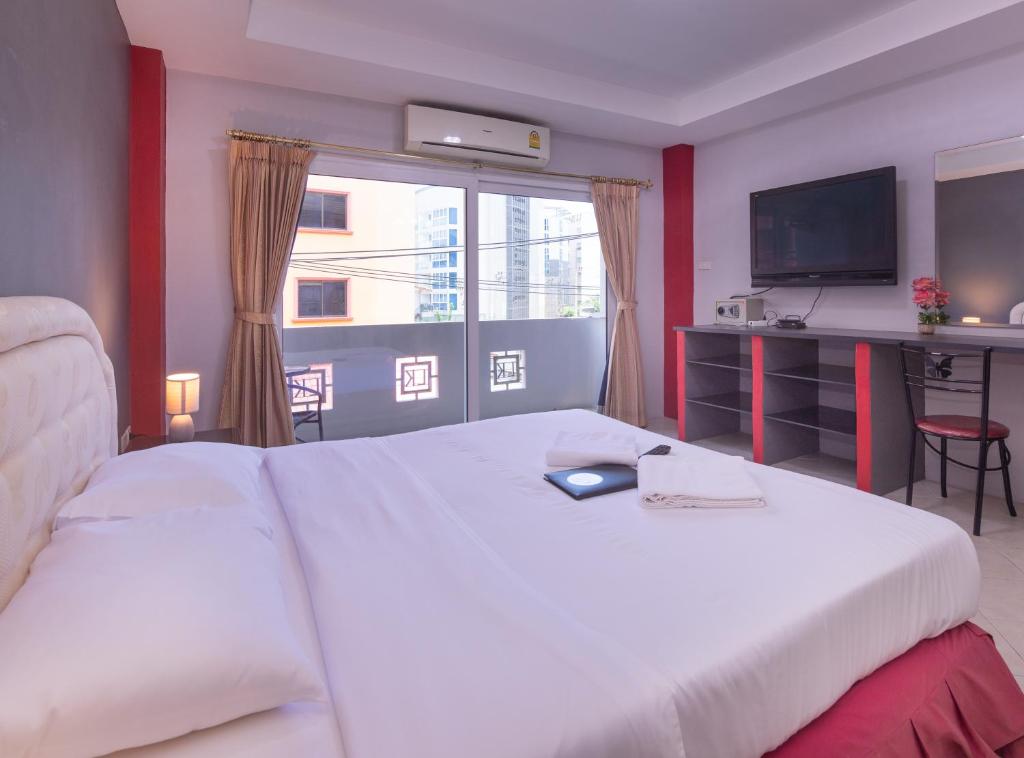 Robin's Nest Guesthouse & Restaurant photo 2