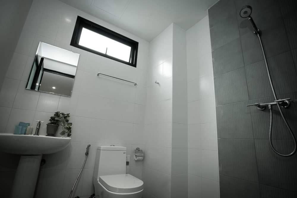 Royal Waves Hotel photo 3