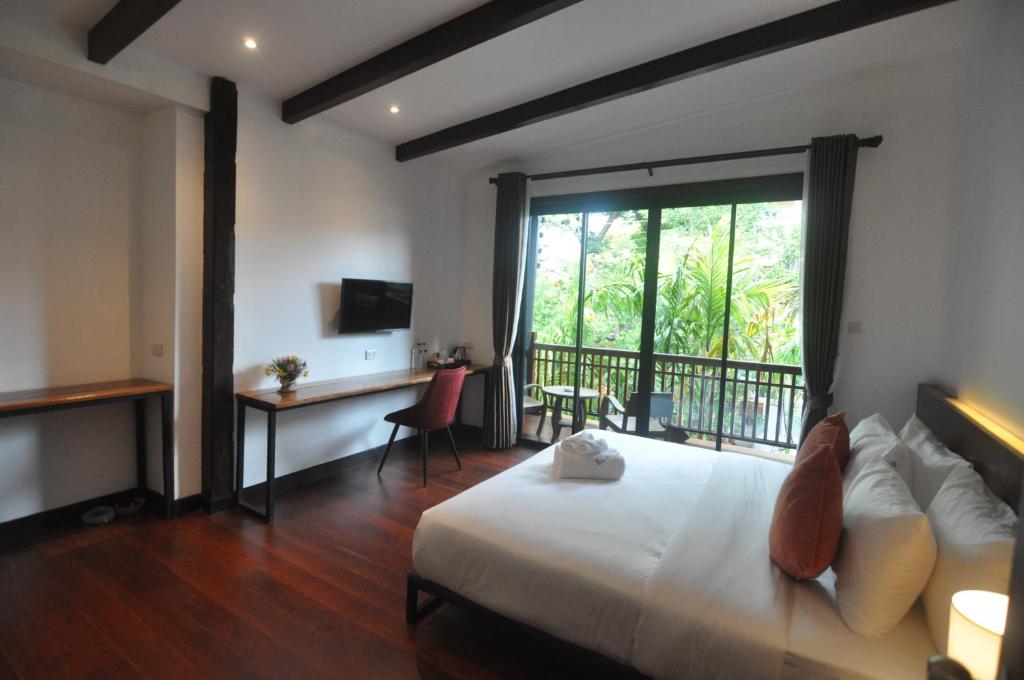 The Eight Ratvithi House photo 2