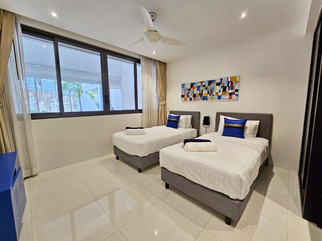 Stylish 2-Bedroom Apartment with Pool Access photo 2