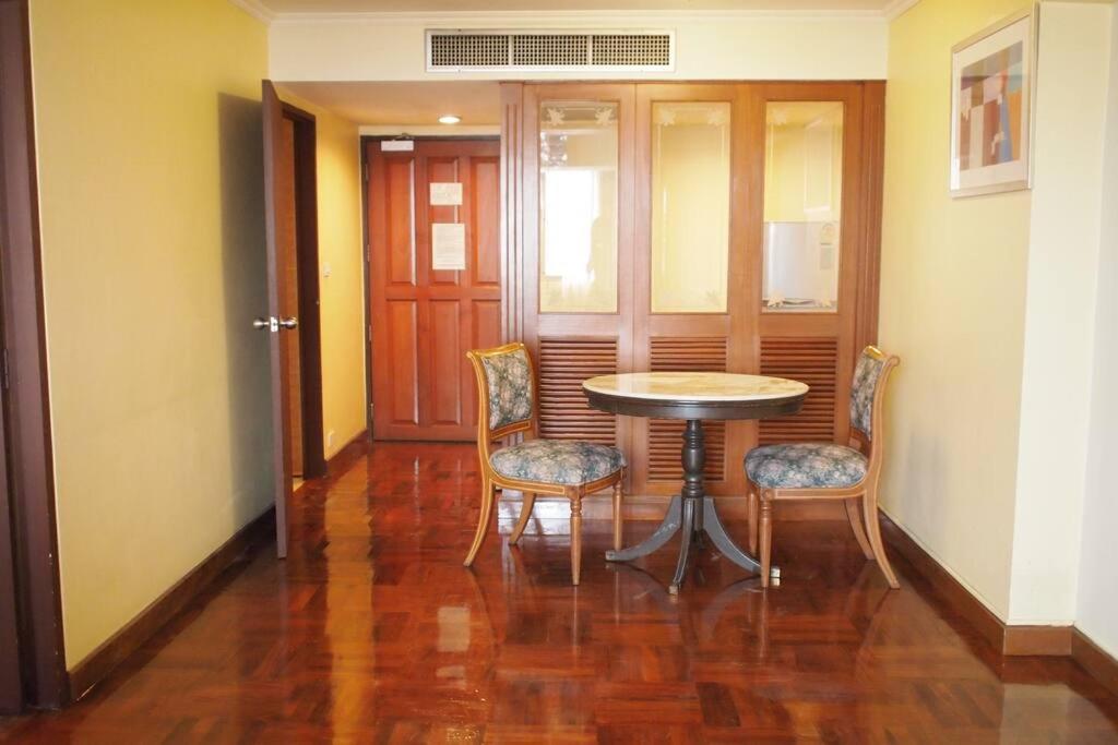 Spacious room in Sukhumvit Nana — photo 1
