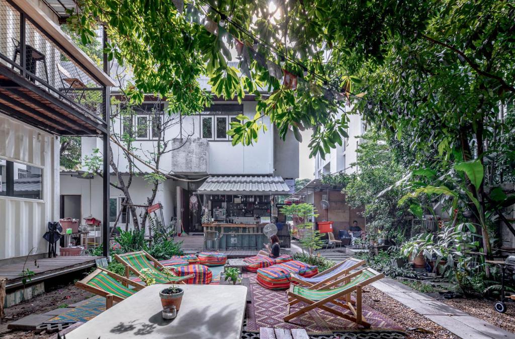 The Yard Bangkok Hostel photo 3