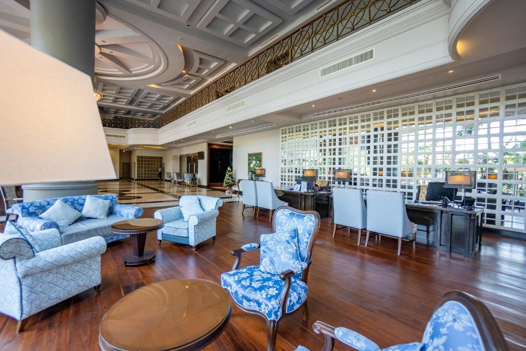 The Grand Riverside Hotel photo 3