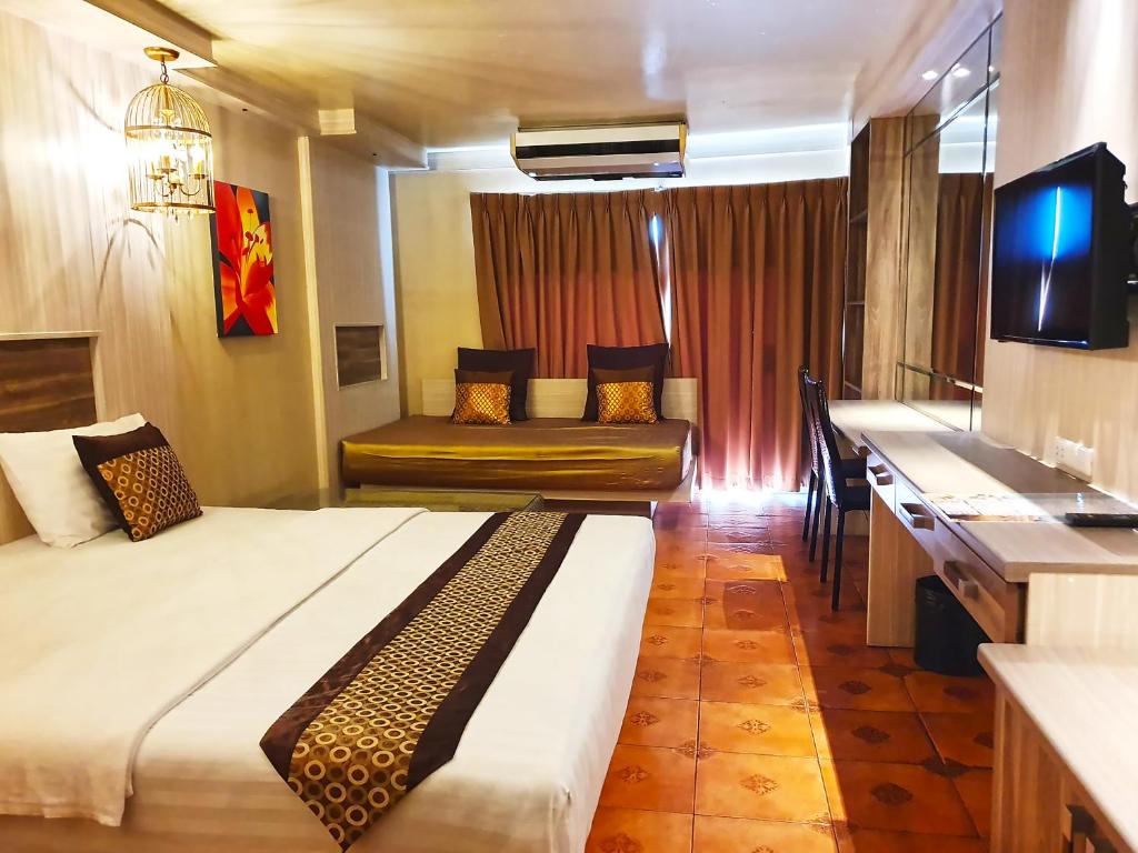 The Montana Lodge-Sathorn photo 2