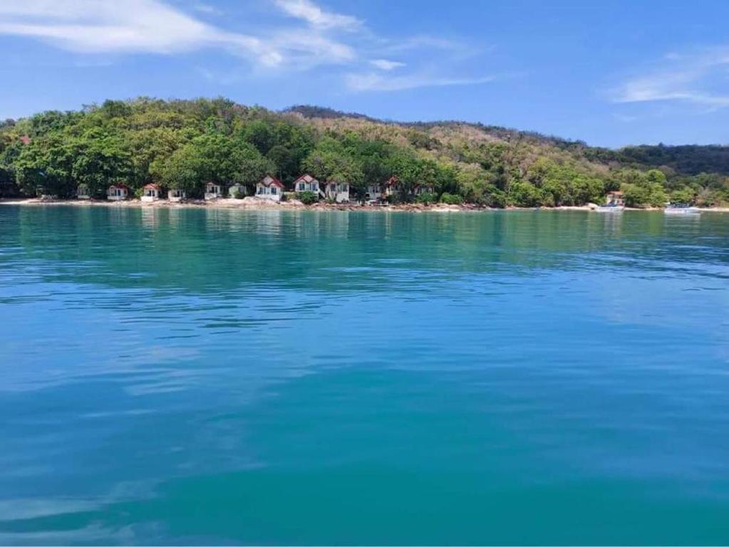 Sunrise Villas Seaview — photo 1