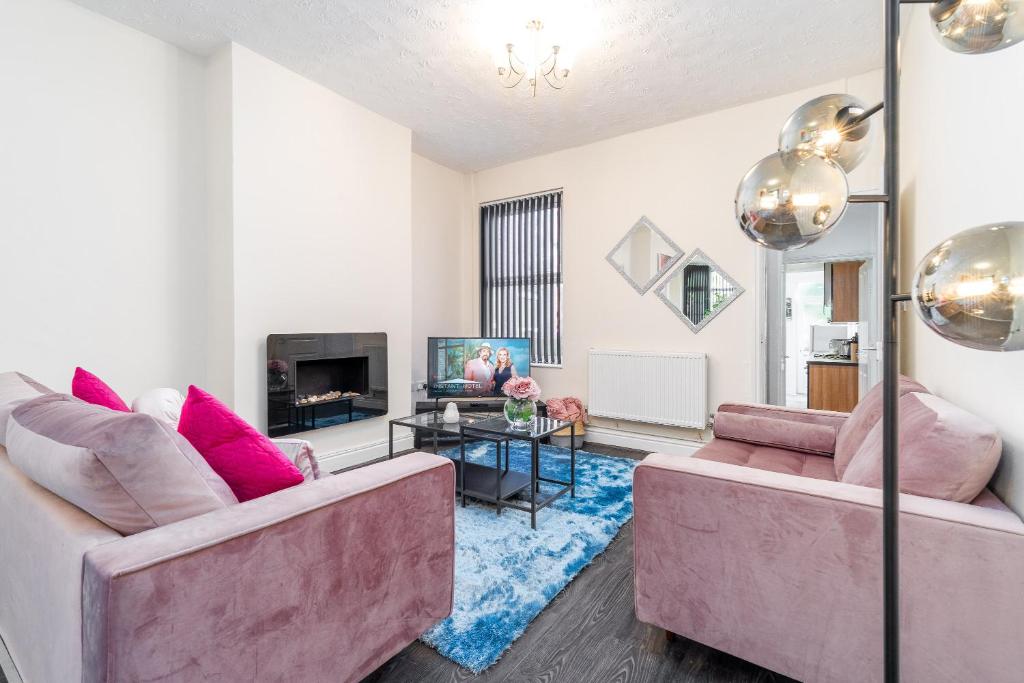 Spacious 2 bed house with free on street parking — photo 1