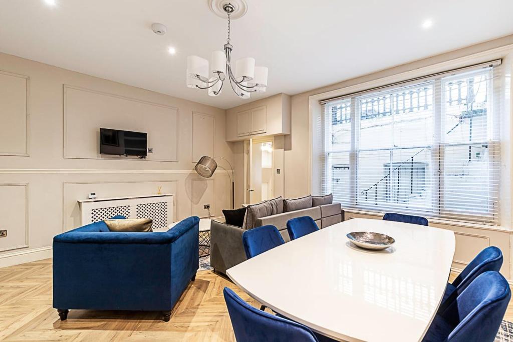Beautiful Two Bedroom Abode in Notting Hill photo 3