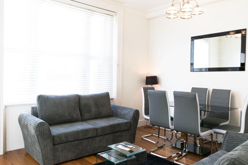 Access Little Venice — photo 1