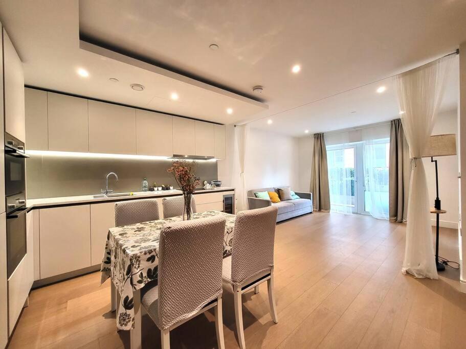 1 Bed Apartment Hammersmith photo 3