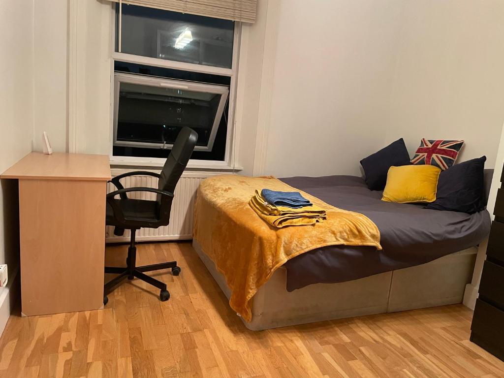 Vibrant Double Room in London Kilburn photo 2