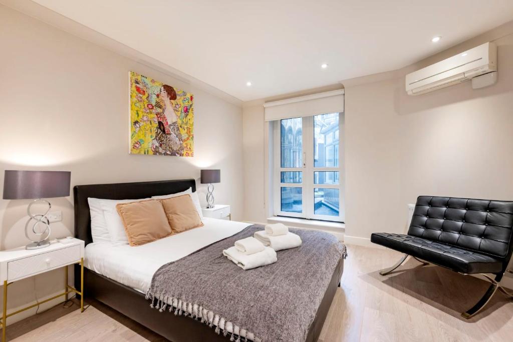 Beautiful 2-bed flat-Hosted by Sweetstay photo 3