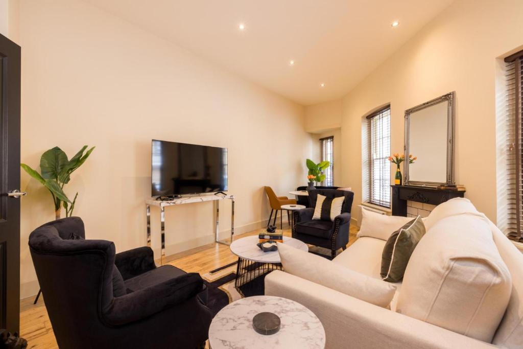 London Muse 1 Bedroom Apartment in Belgravia — photo 1